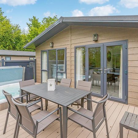 Aysgarth Lodges Bagian luar foto