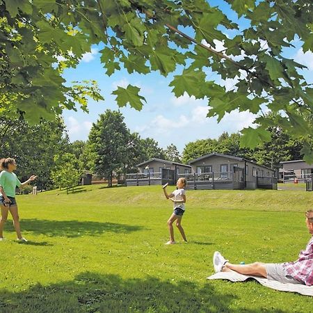 Aysgarth Lodges Bagian luar foto