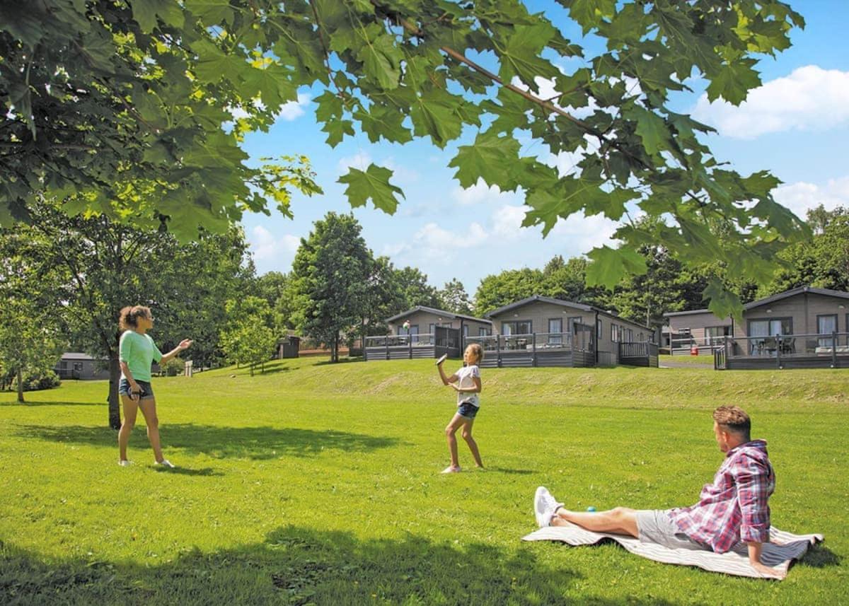 Aysgarth Lodges Bagian luar foto